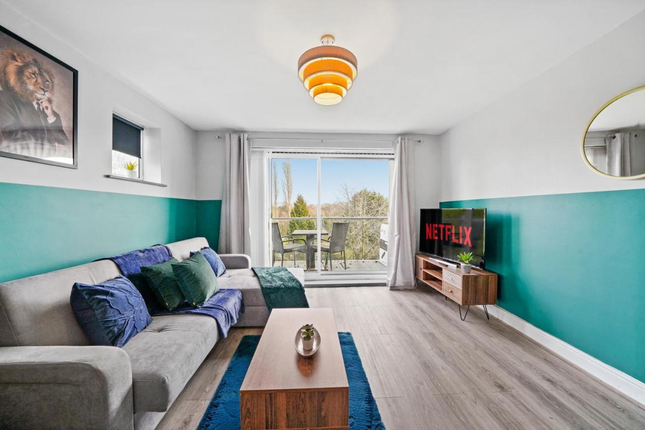 The Stylish Warwick Abode - Balcony - Garden Villa Leek Wootton Dış mekan fotoğraf